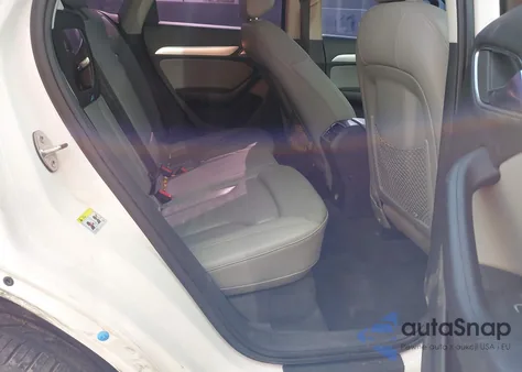 2016 Audi Q3 2.0T Premium Plus из США, поврежденный, VIN WA1BFCFS8GR013855